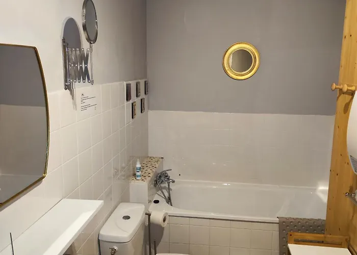 Sous Le Figuier * Fougax-et-Barrineuf